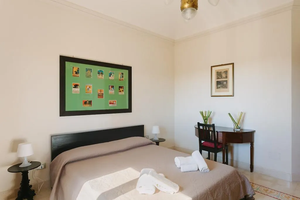 Dimora Archimedea Guest House Syracuse 3*,  Italy