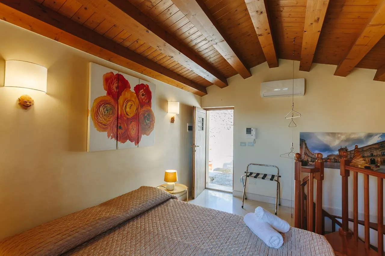 Dimora Archimedea Guest House Syracuse 3*,  Italy