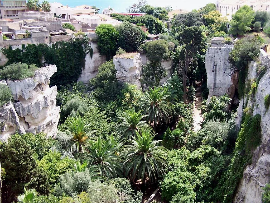 Dimora Archimedea Guest House Syracuse 3*,